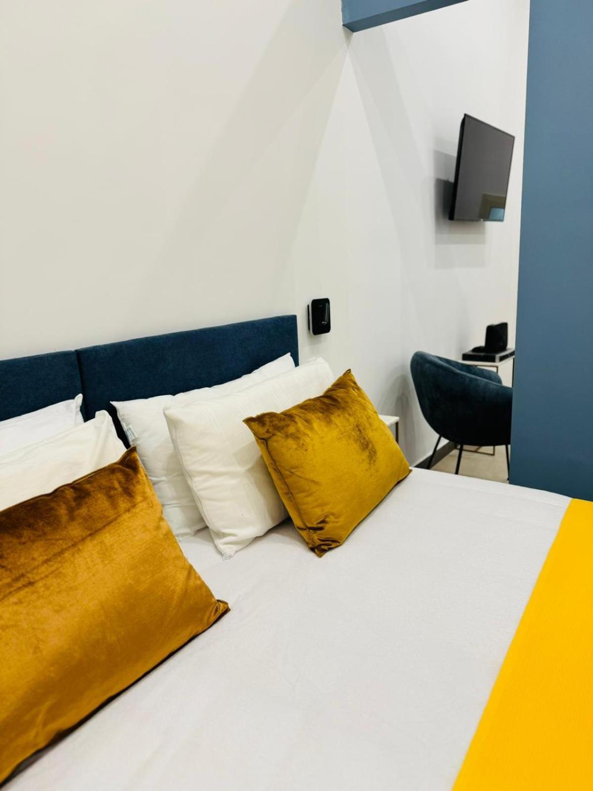 Art Suite San Liborio Napoli Bagian luar foto