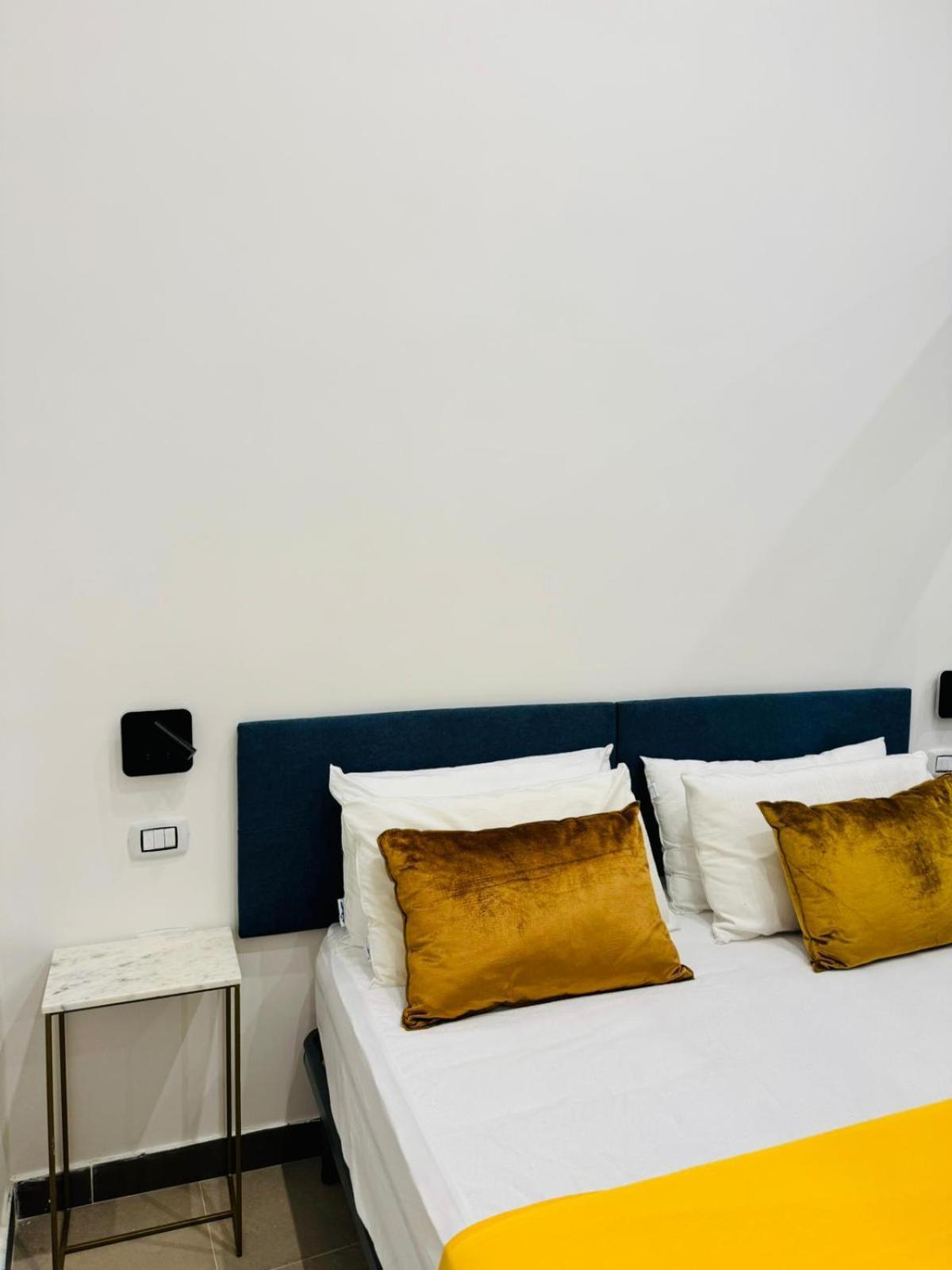 Art Suite San Liborio Napoli Bagian luar foto