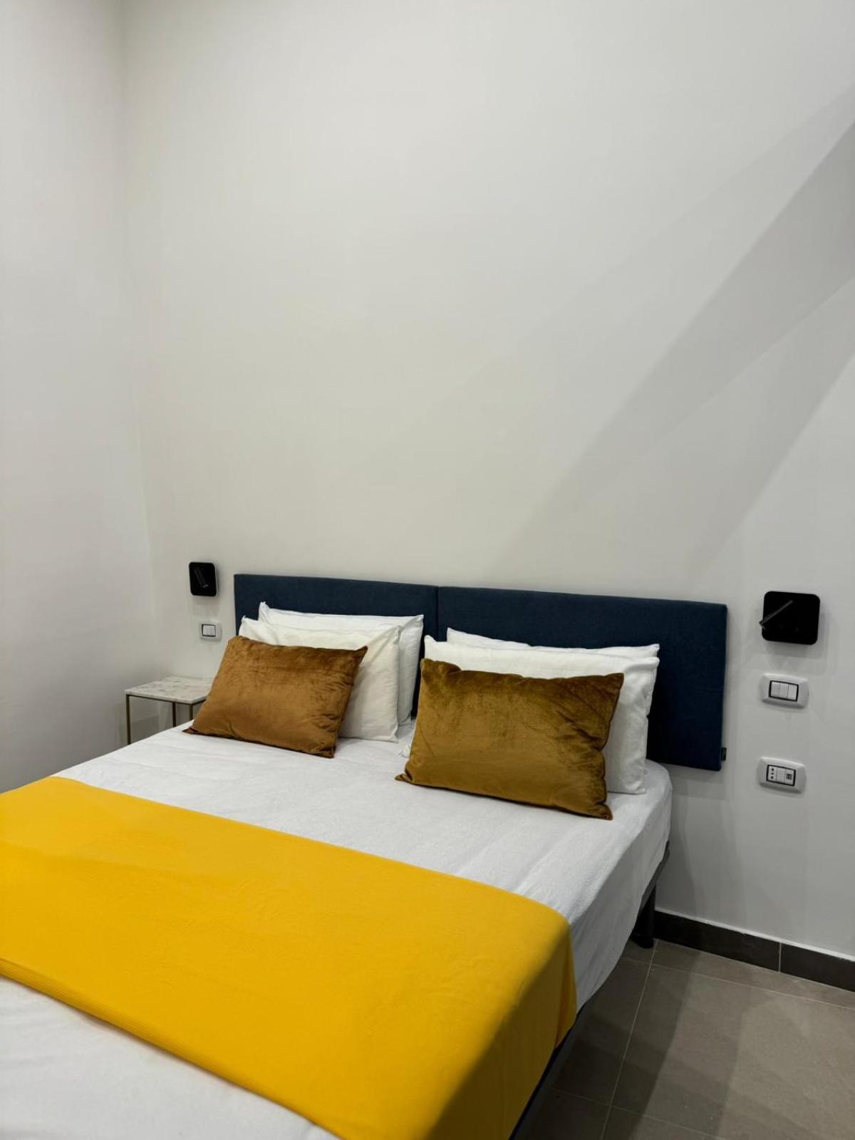 Art Suite San Liborio Napoli Bagian luar foto